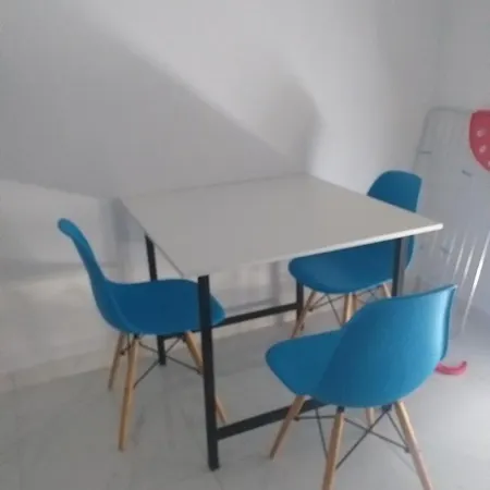 Afros דירה